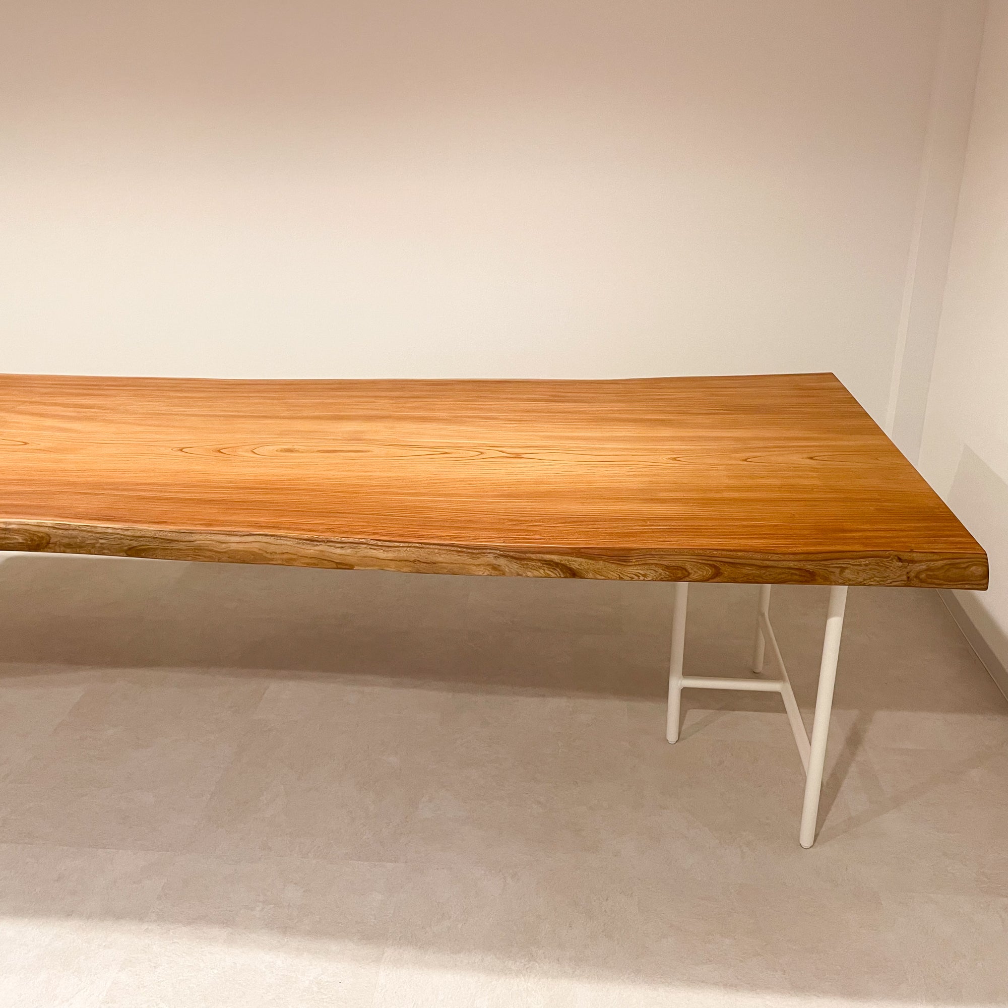 KIDOMEIMOKU 欅一枚板ダイニングテーブル｜280cm(8人掛け) – 【公式