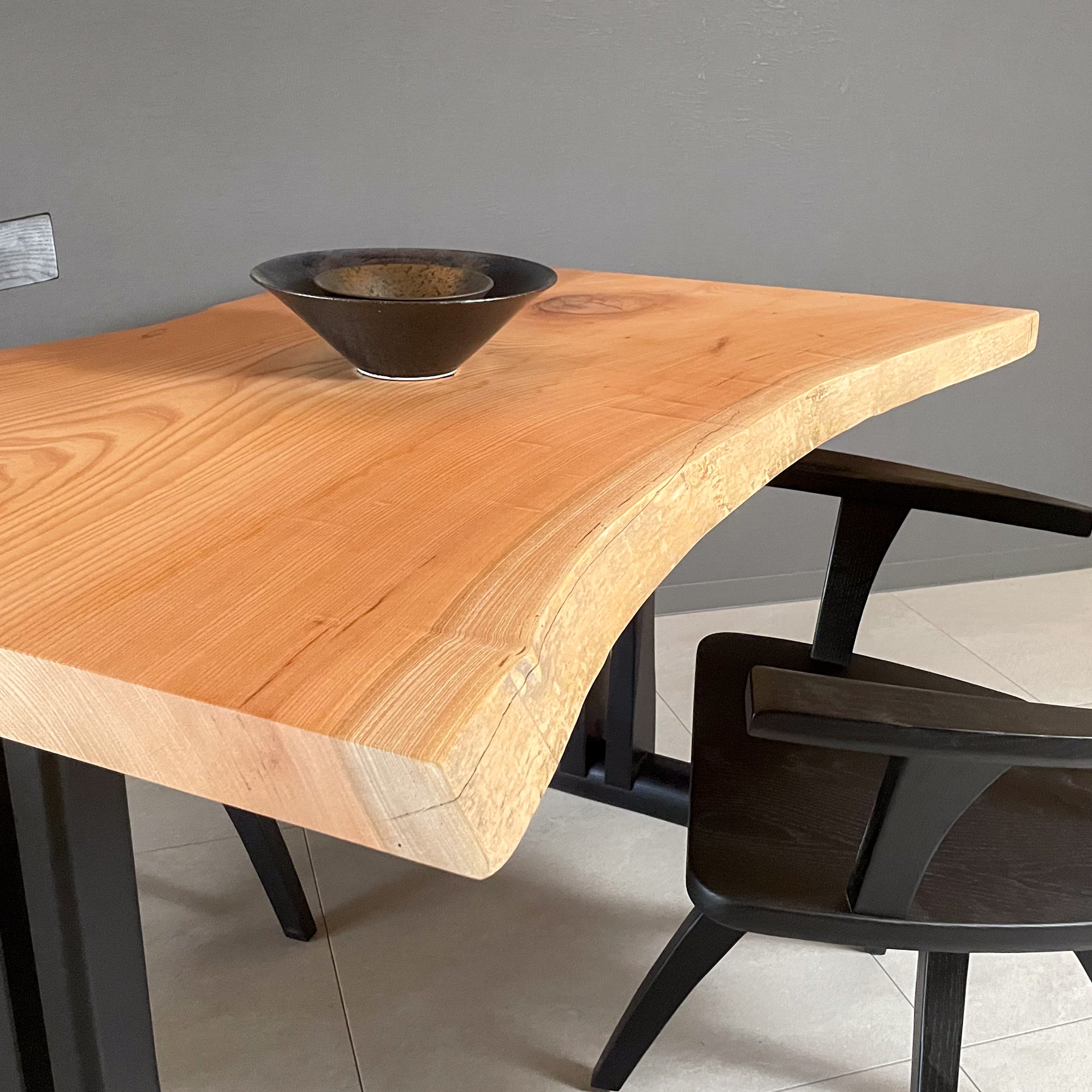 KIDOMEIMOKU 欅一枚板ダイニングテーブル｜120cm(4人掛け) – 【公式