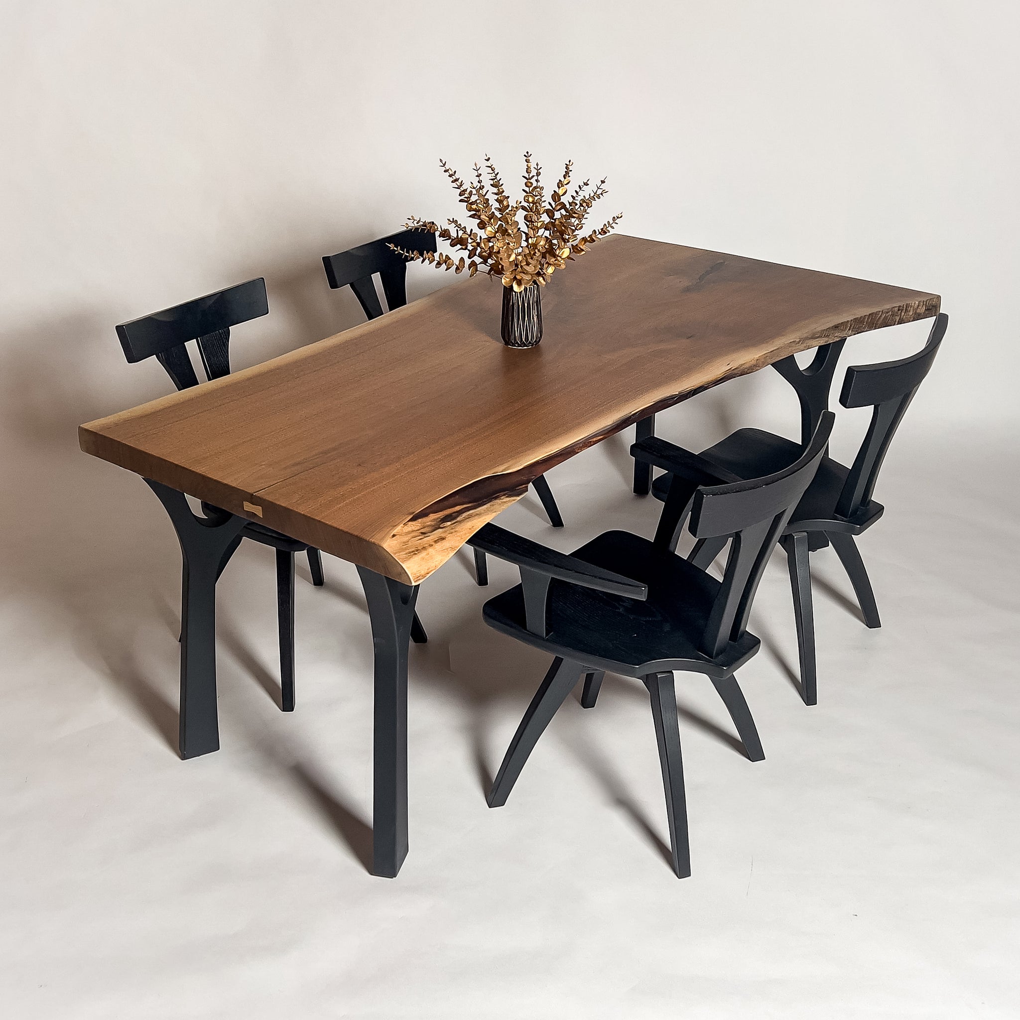 KIDOMEIMOKU ウォールナット一枚板ダイニングテーブル｜180cm(4～6人