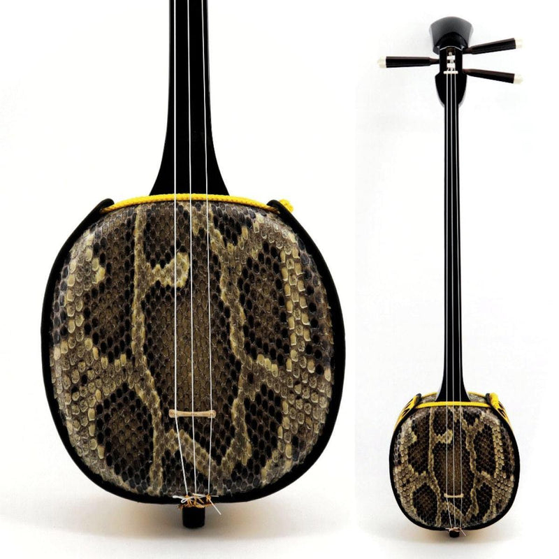 真壁型黒塗り 強化張り三線 – 米須三線店