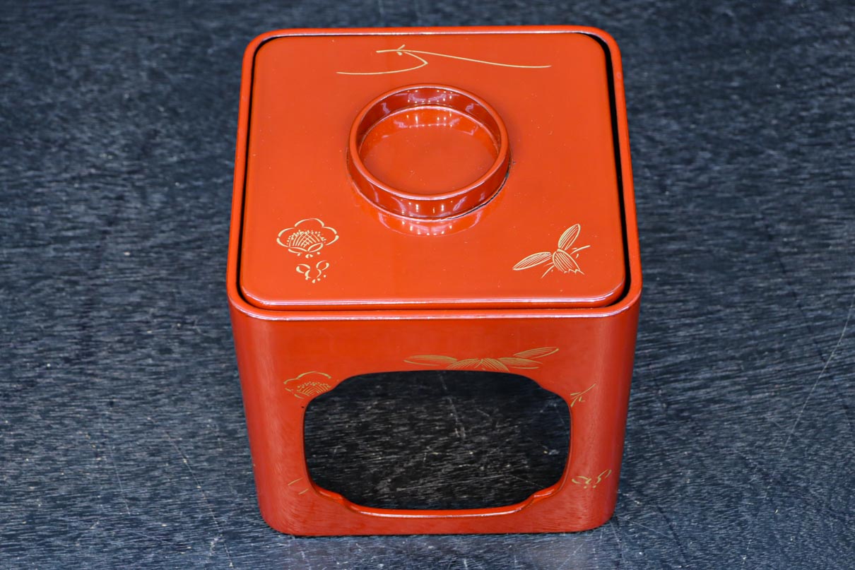 朱漆に黄金色が映える洗練されたお屠蘇セット DC8600 – 古福庵