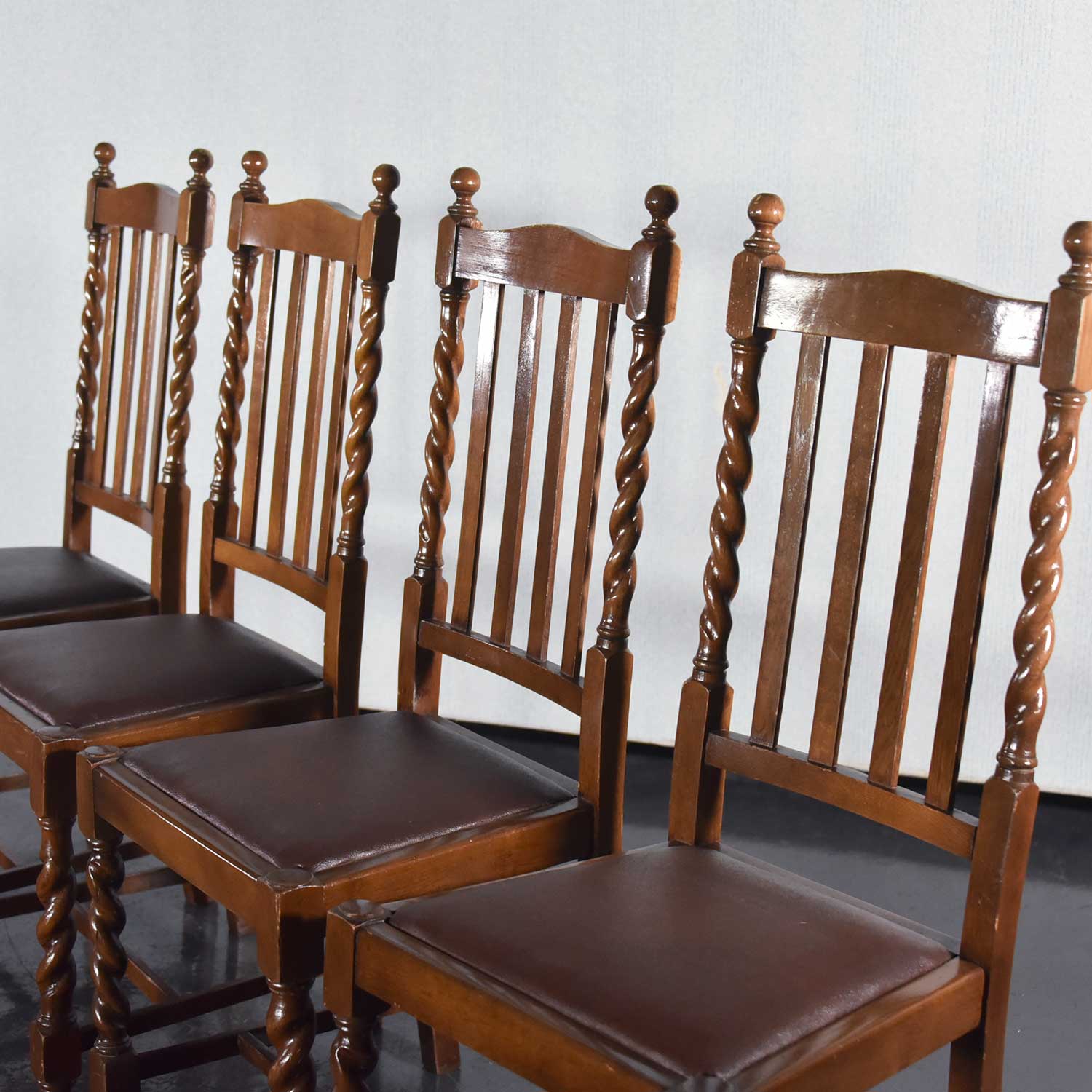 ツイストレッグ ダイニングチェア /CH-219-1D～4D – 神戸アンティーク