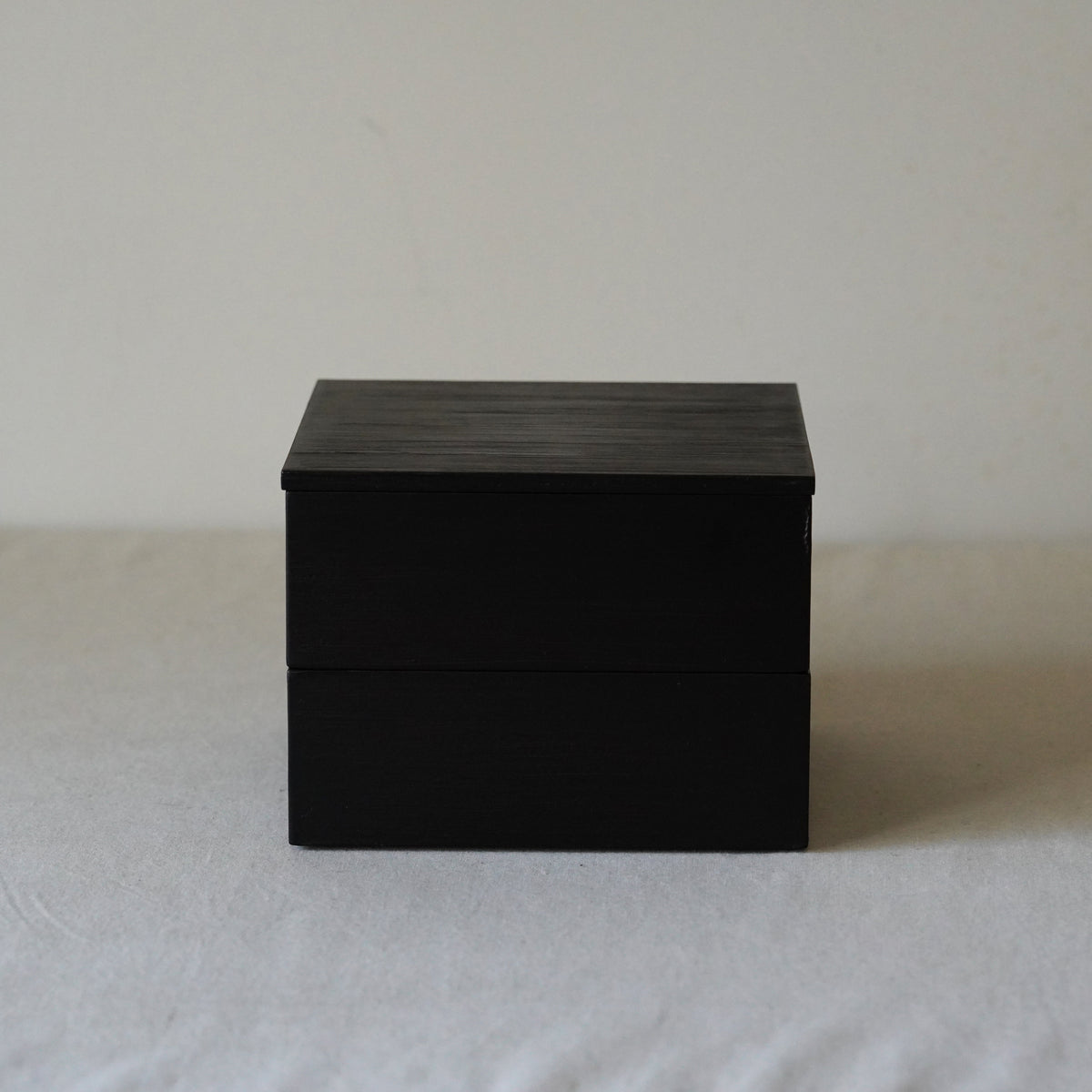 掛軸　浜孤嘯　『十和田湖』　共箱　二重箱　太巻 漆二段重箱 曙<現品販売>山岸厚夫 – KOHORO