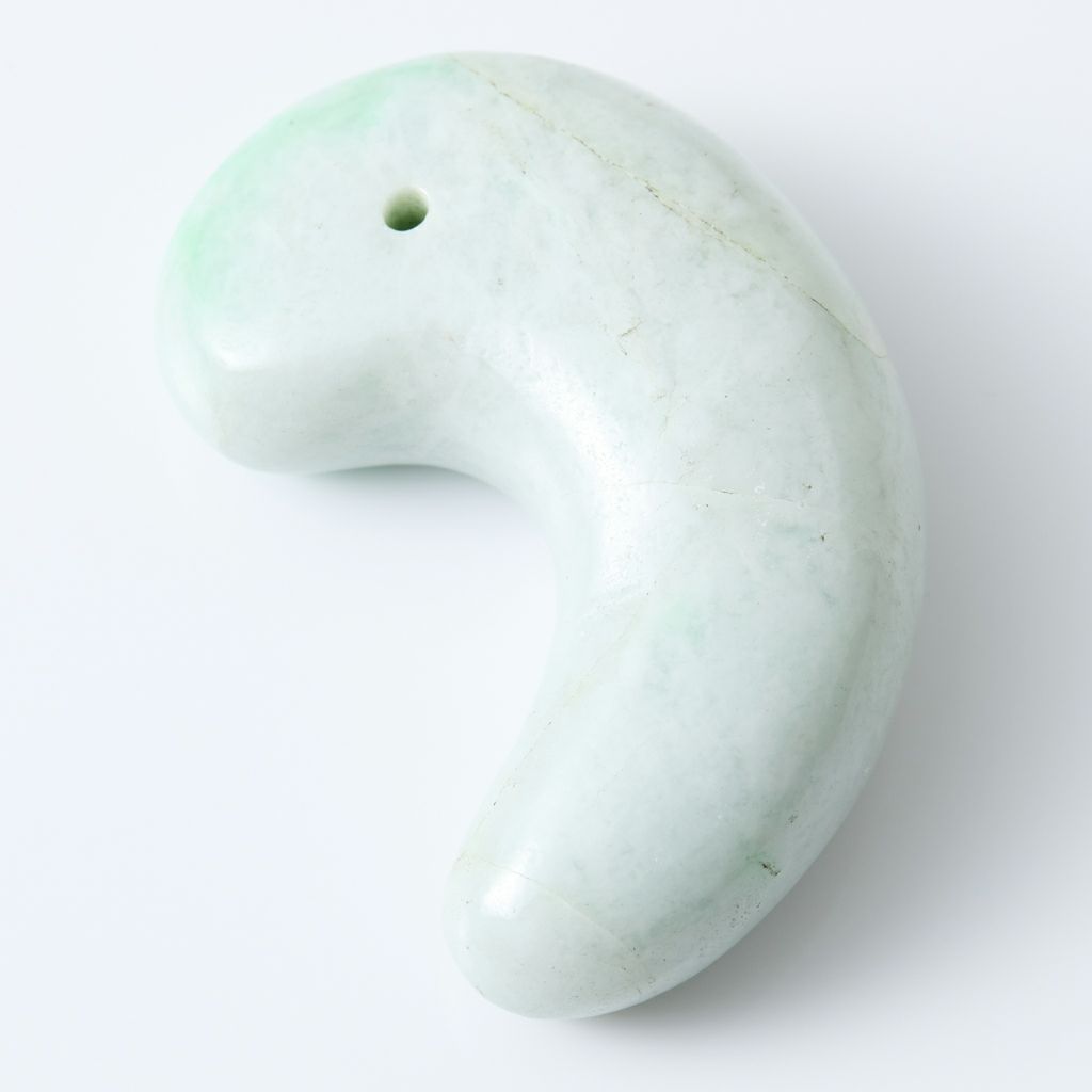 極上プレミアム・いにしえの勾玉・八尺瓊勾玉同型・淡緑色・艶美麗