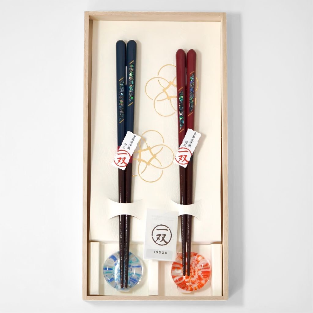 若狭 食洗機対応箸 奥入瀬箸置付夫婦箸 (21cm/23cm) – 漆器 高翆