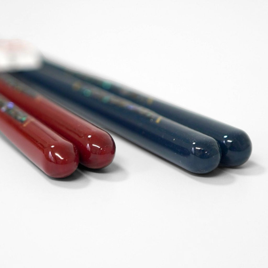 若狭 食洗機対応箸 奥入瀬箸置付夫婦箸 (21cm/23cm) – 漆器 高翆