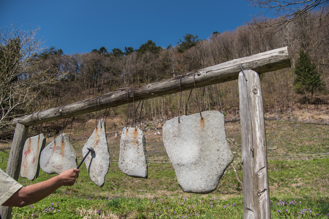 サヌカイトのこと | Klang Klang Sanukite Products