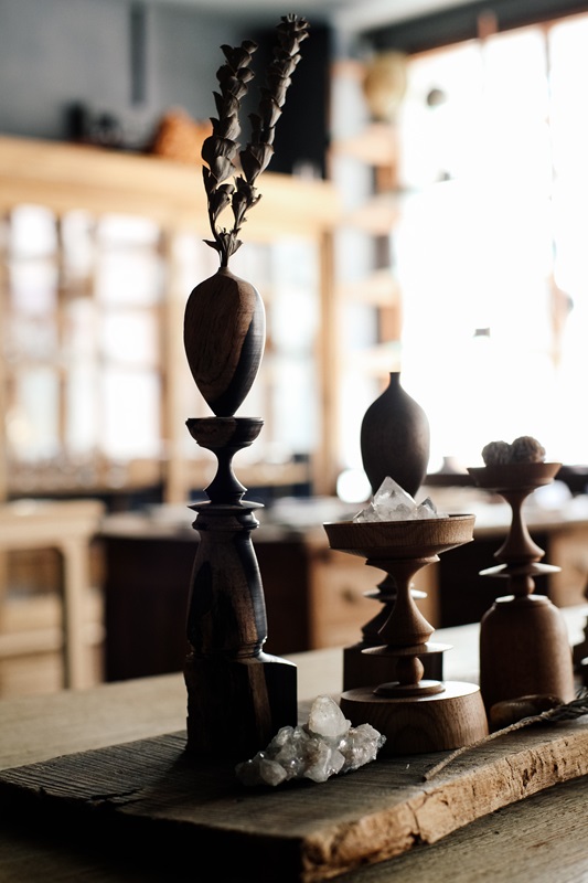 とにかくその魅力をお伝えしたい、市川岳人さんの木の作品 | 暮らしと