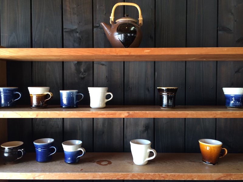 柳宗理の指導により生まれた「出西窯（しゅっさいがま）」シリーズの