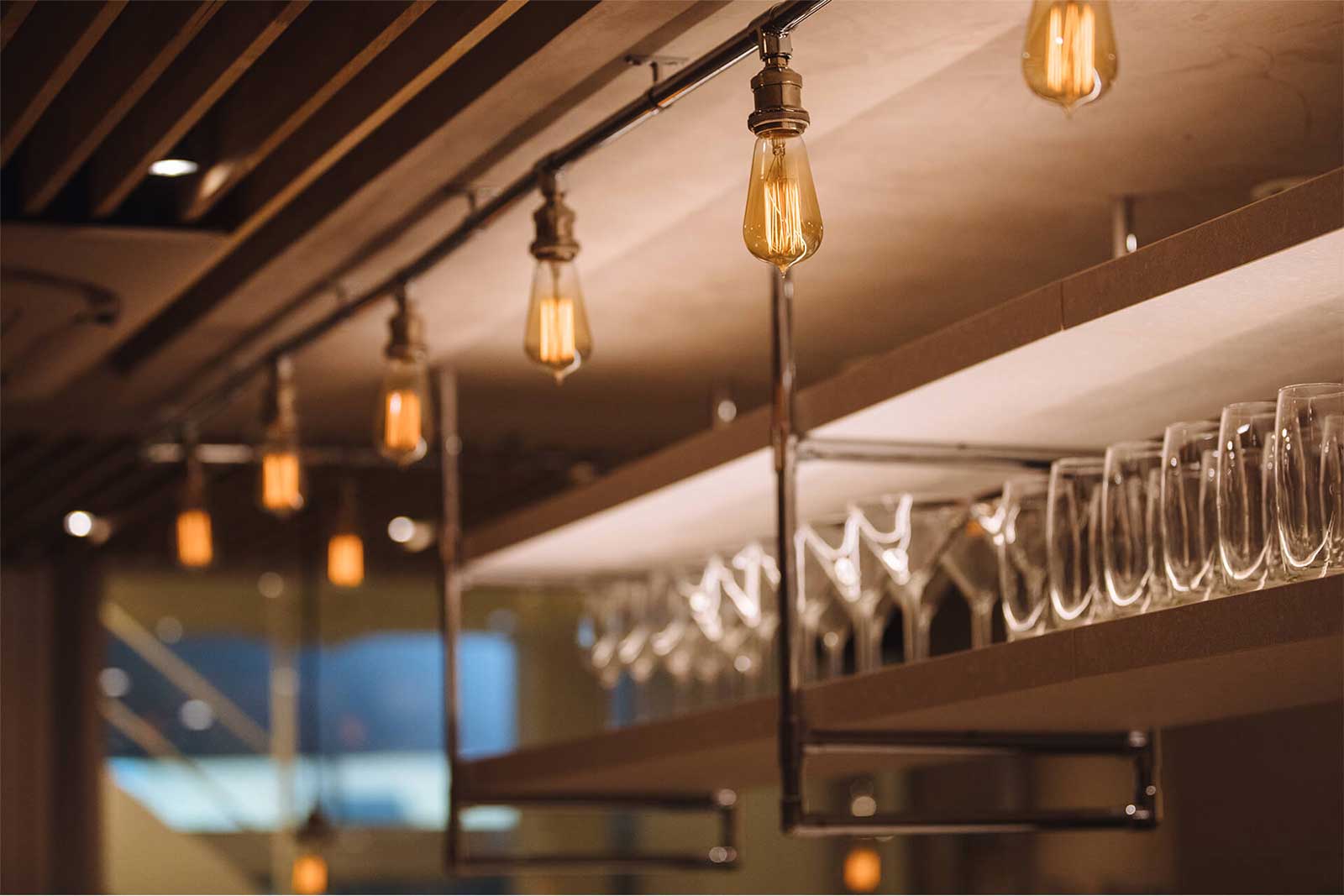 飲食店の魅力を引き出す照明設計とは？ - LARGO MAG