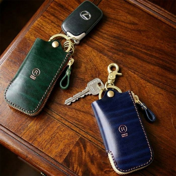 公式サイト・薬院本店限定/ルガトショルダー／レザーZIPキーケース