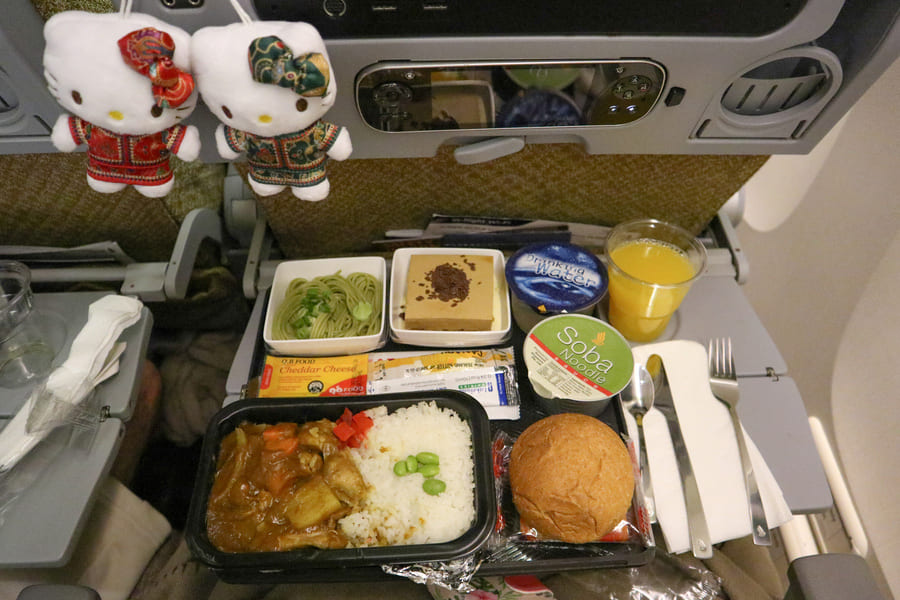 シンガポール航空】羽田からシンガポール経由でバンコクへ♡機内食
