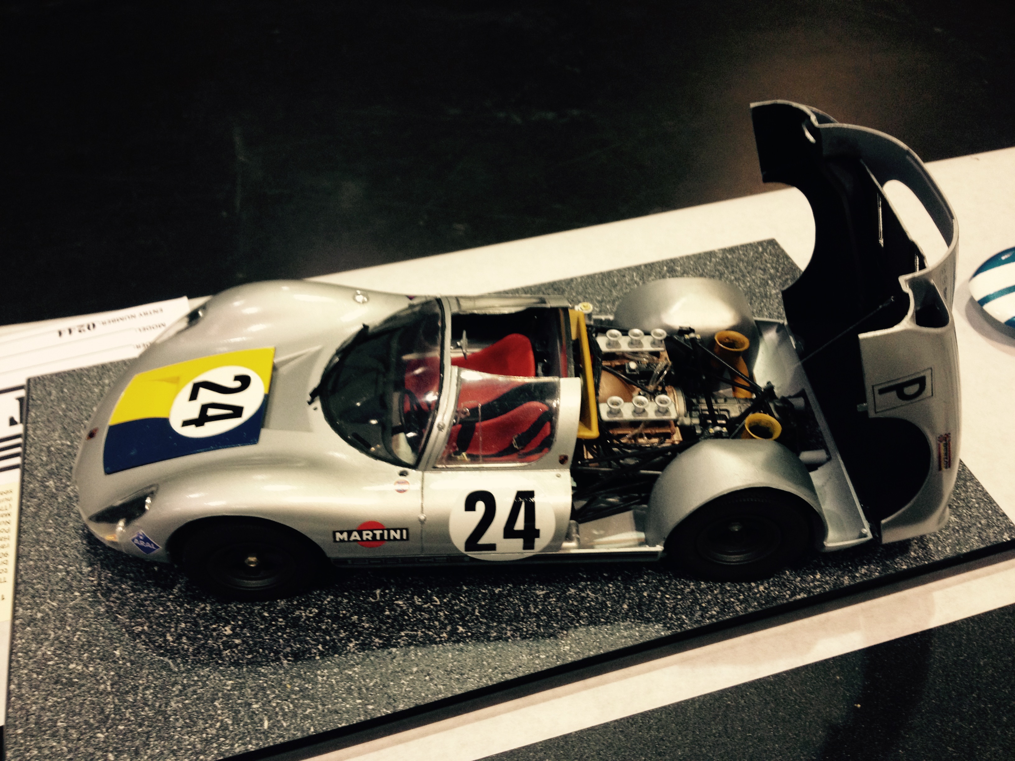 File:Porsche 910, Tamiya 1 12 kit (16413113311).jpg - Wikimedia