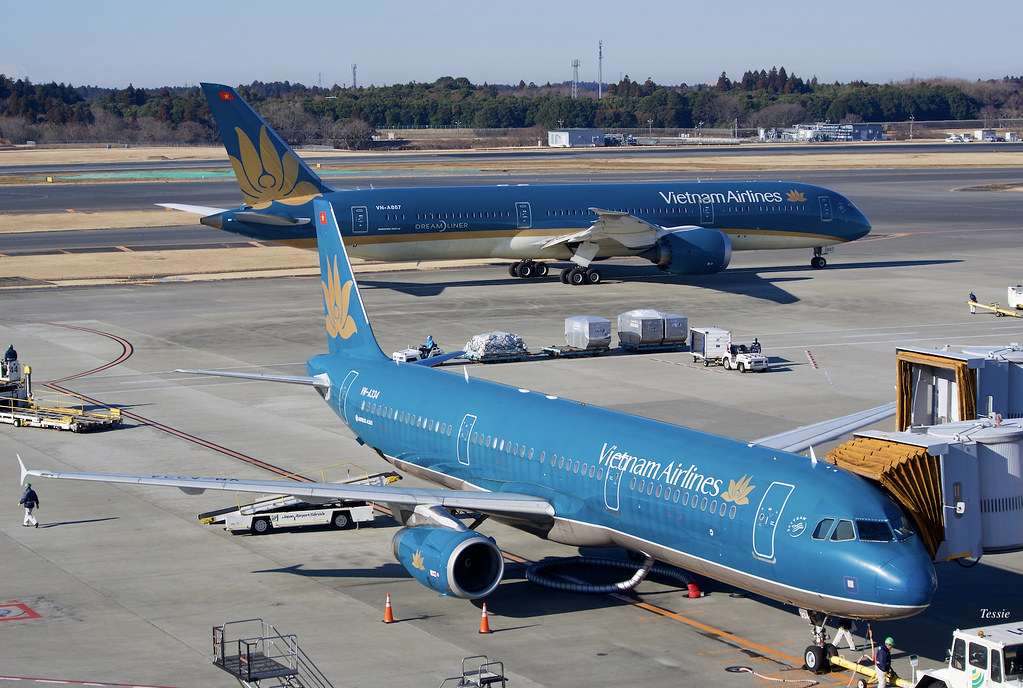 エアバス A321-200 & ボーイング 787-9 Airbus A321-200 & Boeing 787