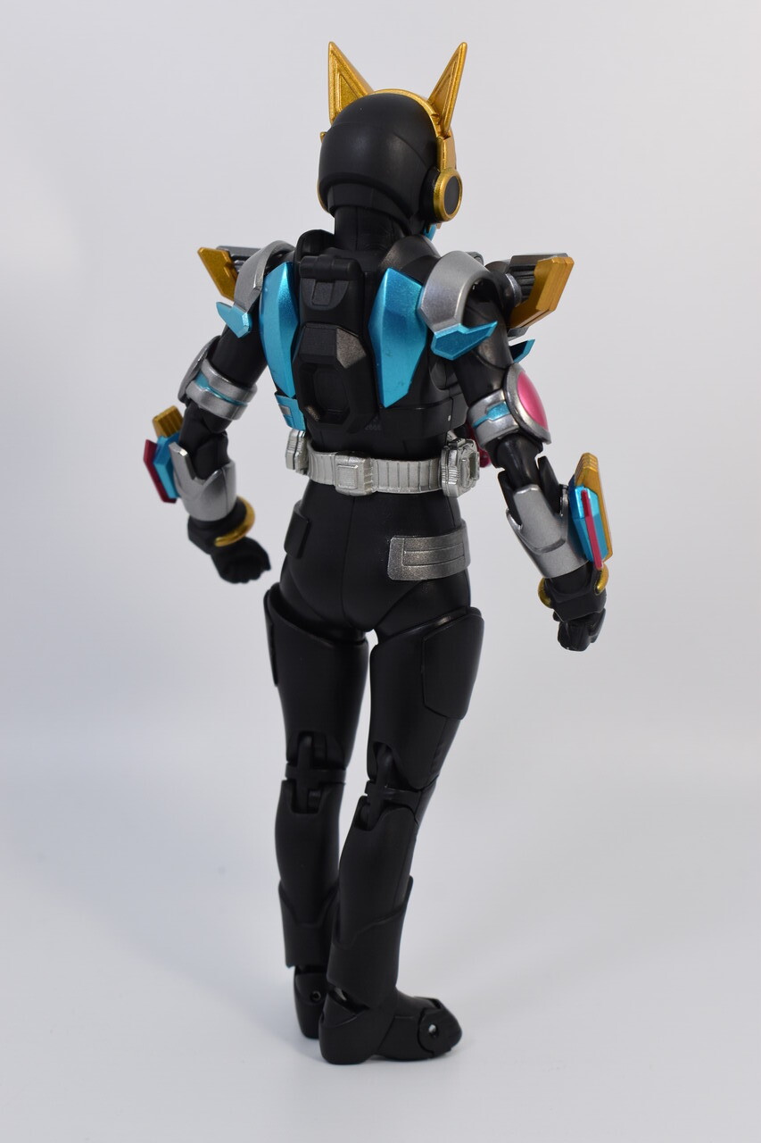 S.H.Figuarts 仮面ライダーナーゴ ビートフォーム レビュー : ハニワの