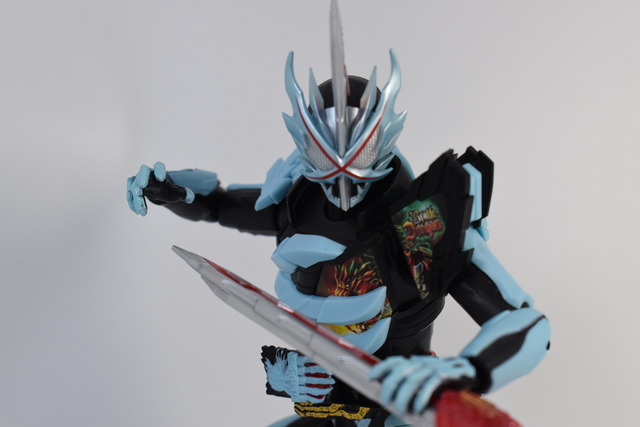 S.H.Figuarts 仮面ライダーセイバー プリミティブドラゴン レビュー