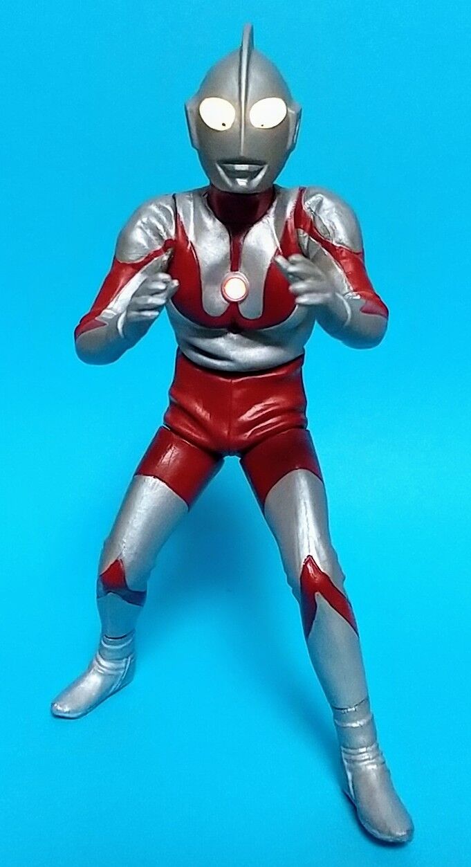 初代ウルトラマンとジェットビートル付き】究極アルティメットルミナス