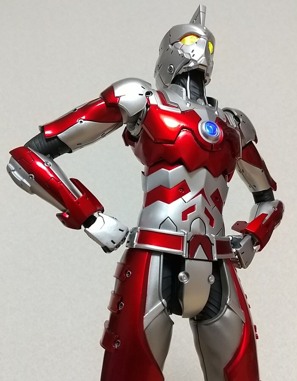 バーチカルギロチン！1/6スケール可動フィギュア】threezero ULTRAMAN
