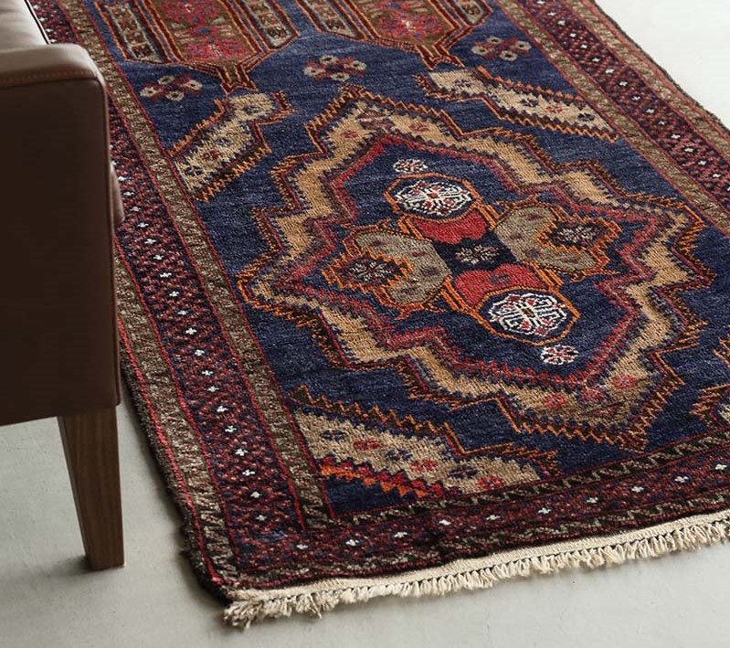 今話題の「ヴィンテージラグ」とは？時を経て注目されるオールドの絨毯
