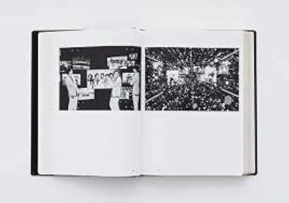 Amazon.co.jp: Johnny&Associates. 嵐を旅する展覧会 図録 ARASHI