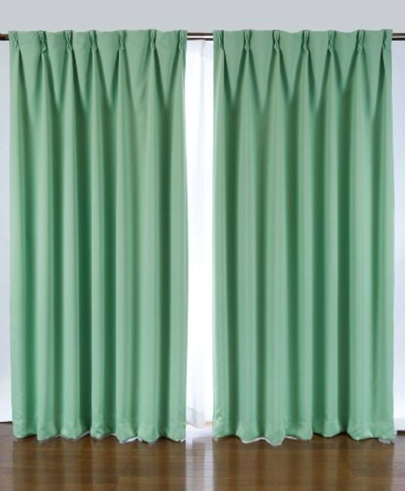 Amazon｜1級遮光カーテン 2枚入り グリーン 巾150X丈135｜カーテン