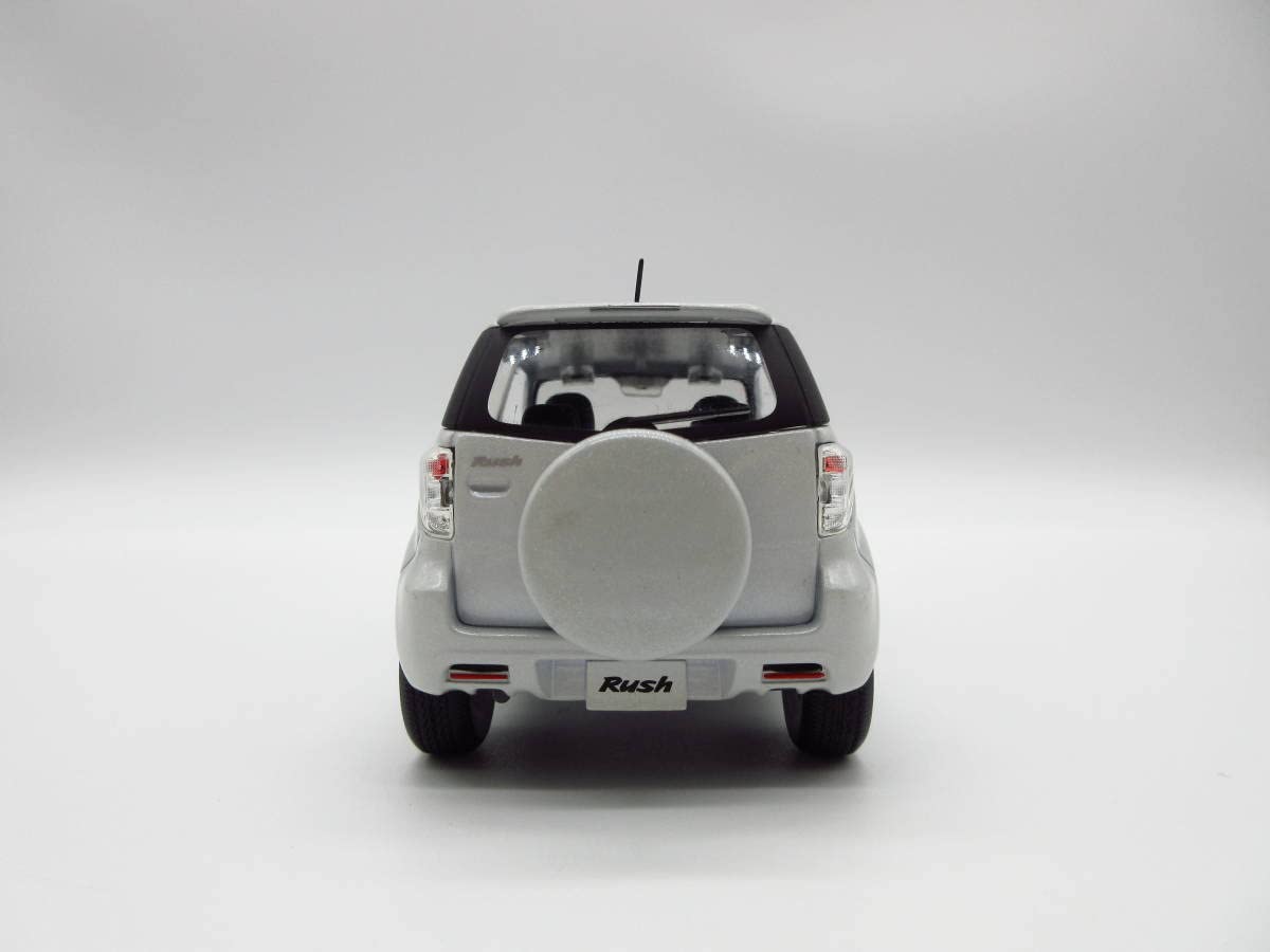 Amazon | 1/30 トヨタ ラッシュ RUSH 後期 非売品 カラーサンプル