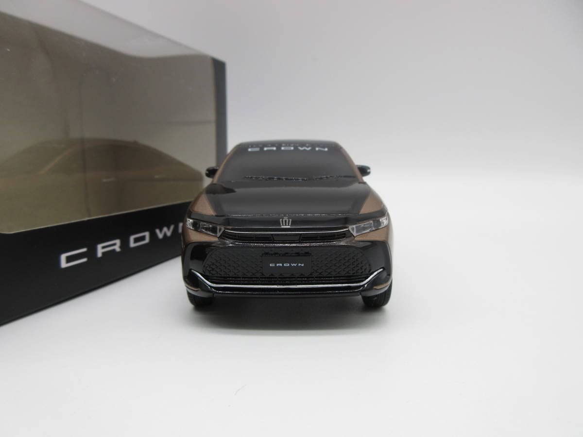 Amazon | 新型クラウン クラウンクロスオーバー 2022年モデル