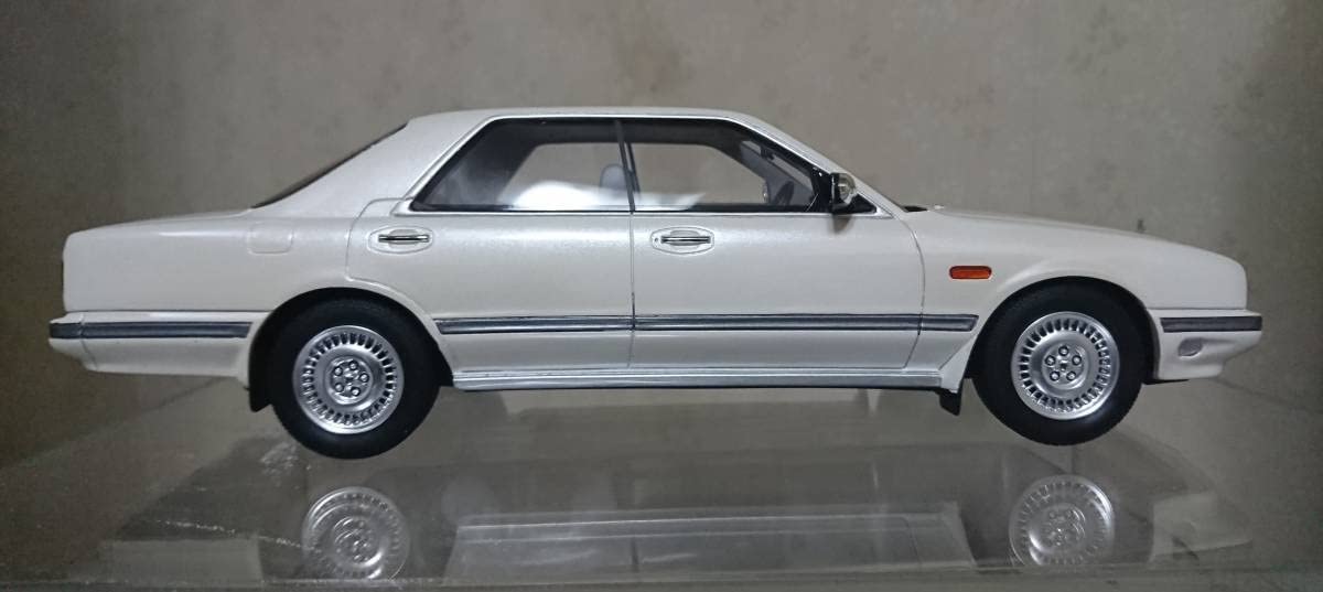 希少！31シーマ 1/18 samurai CIMA シルバー レジンモデル 希少！31