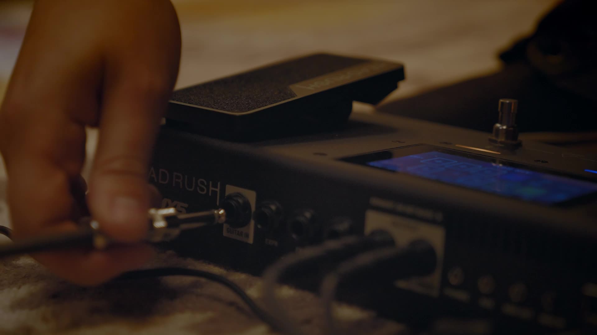 Amazon.co.jp: Headrush マルチエフェクター ギターコンパクトな