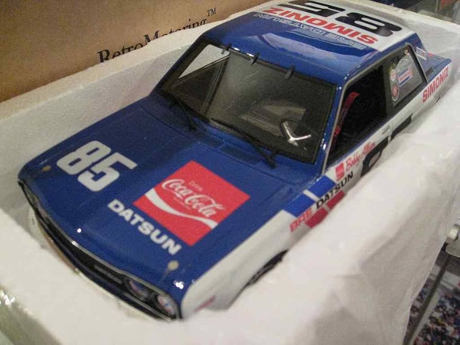 Amazon | Retro Motoring TSM1/18 BRE Datsun 510#85 ブルー/ホワイト
