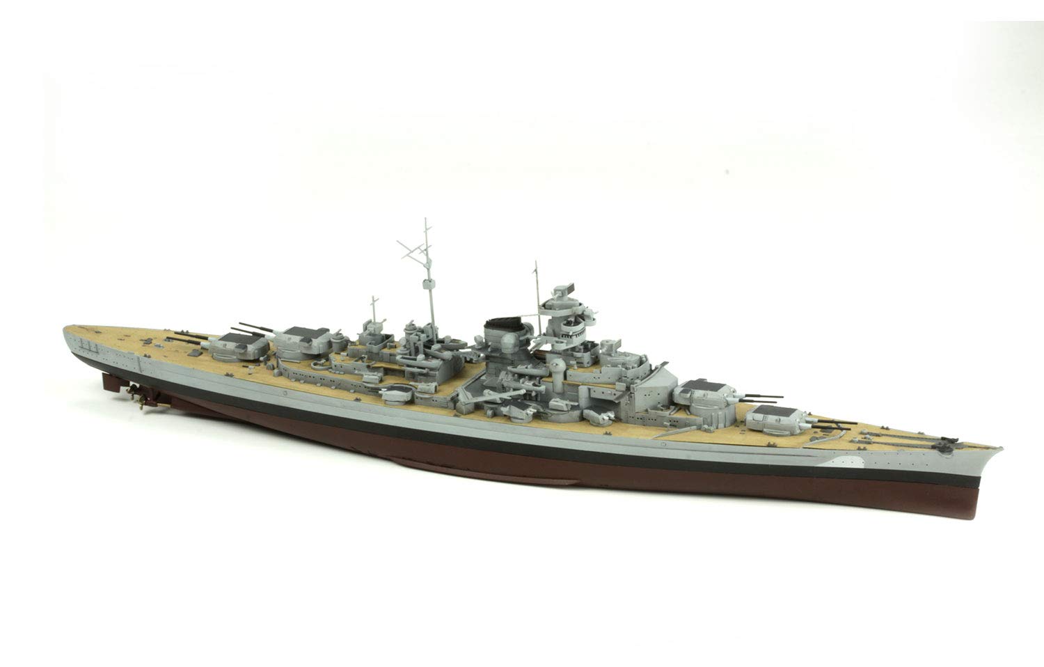 Amazon | モンモデル 1/700 ドイツ海軍 戦艦 ビスマルク 色分け済み