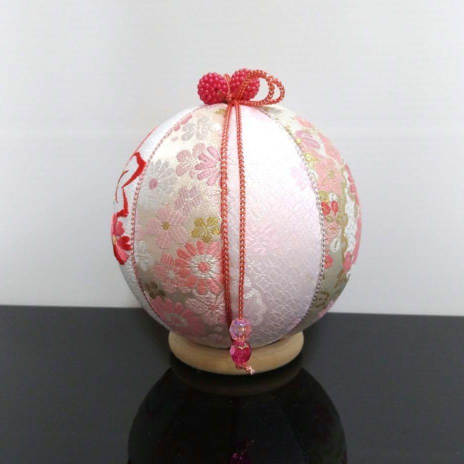 Amazon.co.jp: 手鞠 手毬 てまり 224 刺繍 紅葉 : おもちゃ