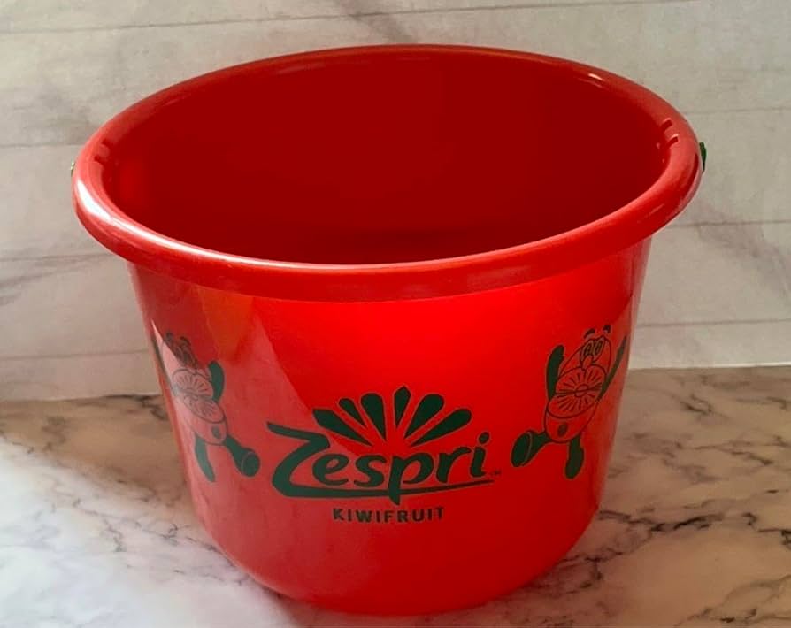 Amazon.co.jp: ゼスプリ キウイブラザーズ バケツ赤&ハンドタオル