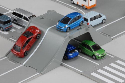 Amazon | トミカ 40周年記念 トミカタウン 立体交差つき DXつながる