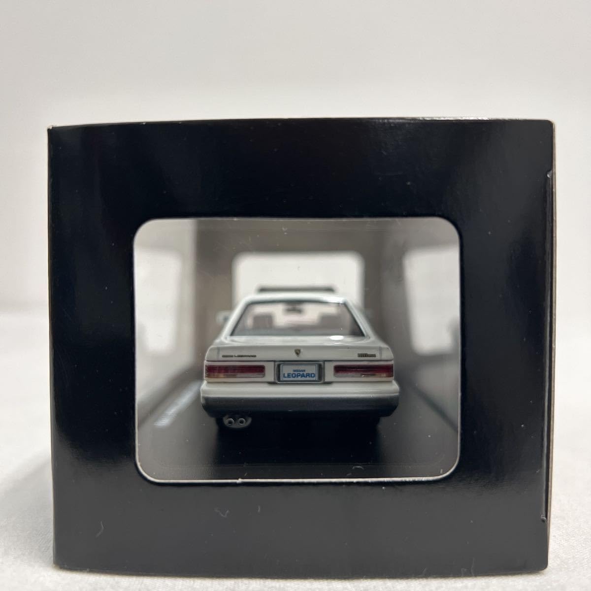 ミニカー DISM NISSAN LEOPARD Ultima (1986) 1/43 Amazon | アオシマ