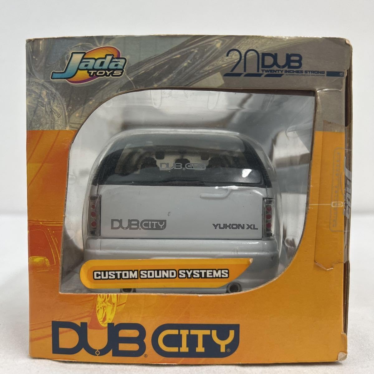 Amazon.co.jp: Jada toys 1/24 DUB CITY 2002 GMC YUKON DENALI White