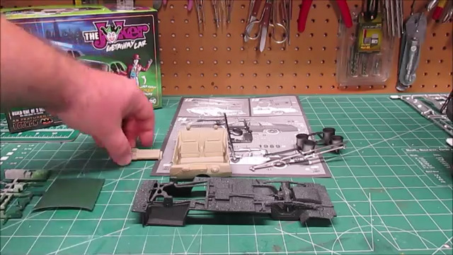 Amazon.com: MPC Batman The Joker Getaway Car 1978 Dodge Monaco 1