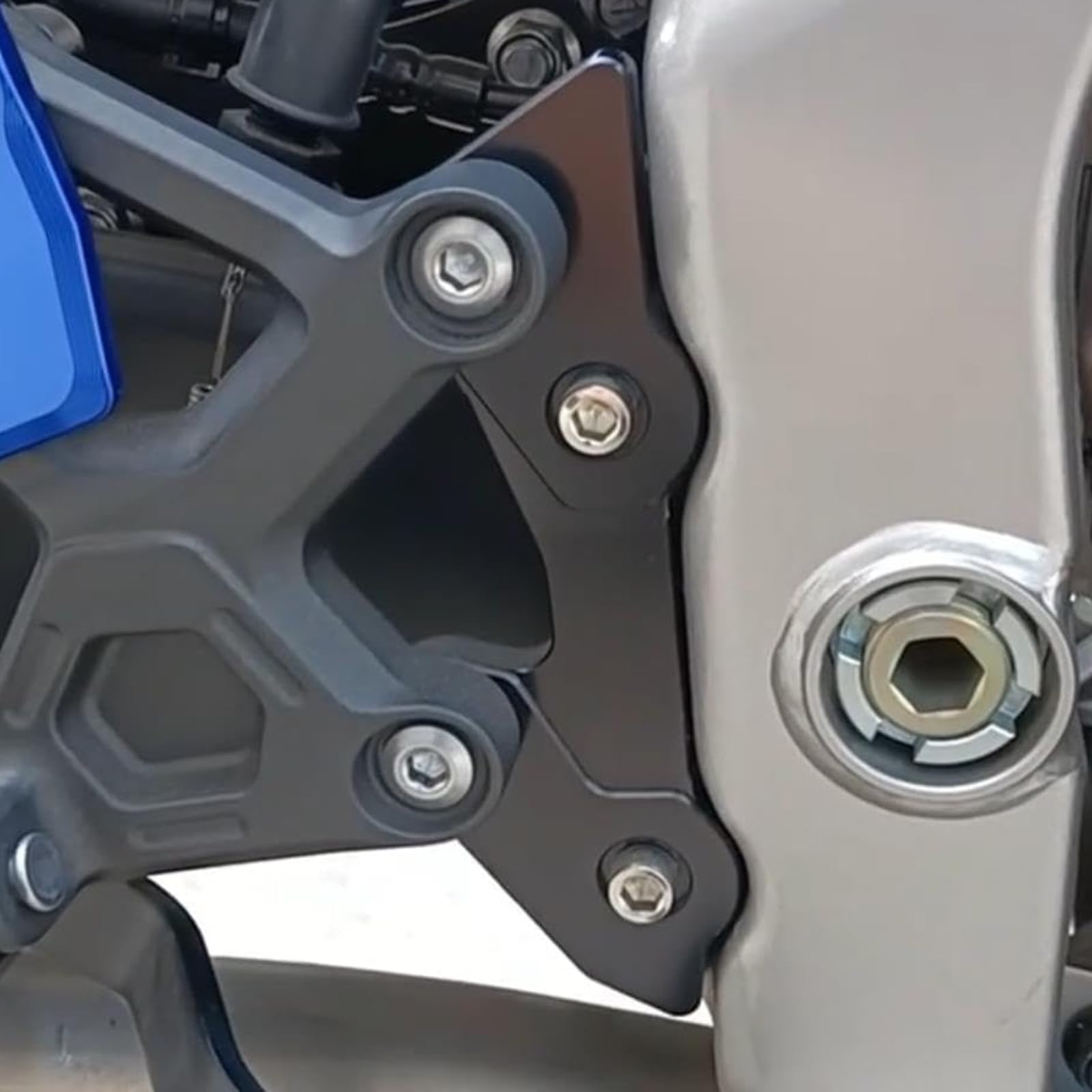 Amazon | バイク用 ステップアップブラケット ZX-25R/SE ZX4R ZX4RR