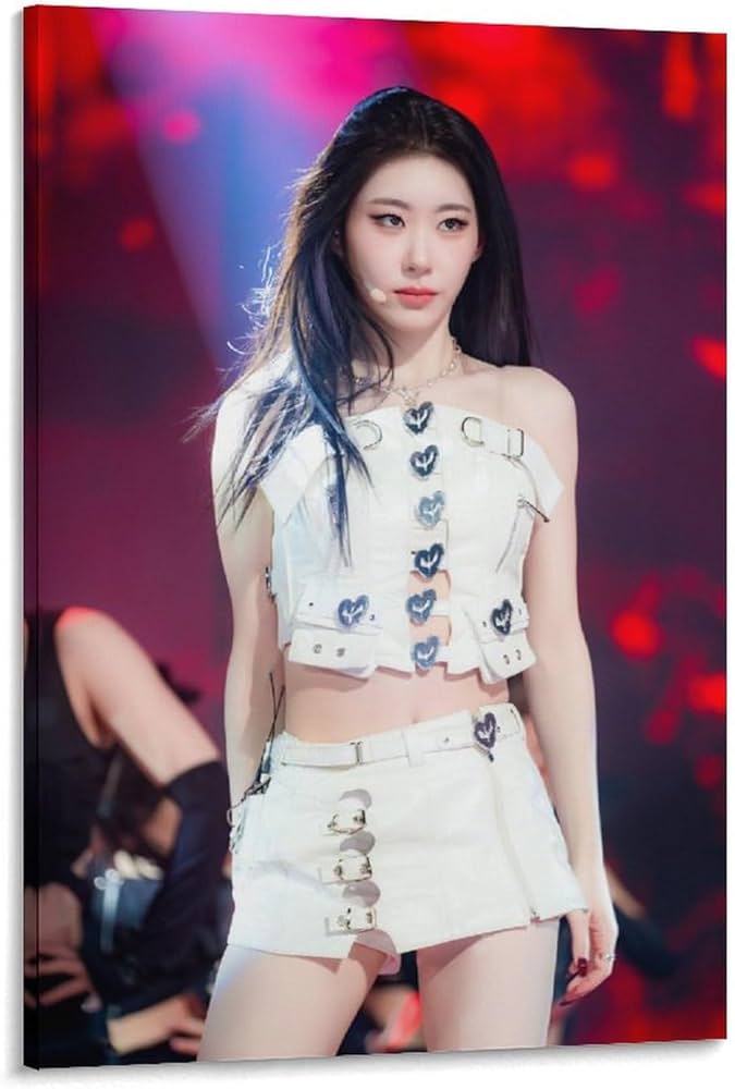 Amazon.co.jp: CHAERYEONG チェリョン Itzy イッチY BORN TO BE 学生