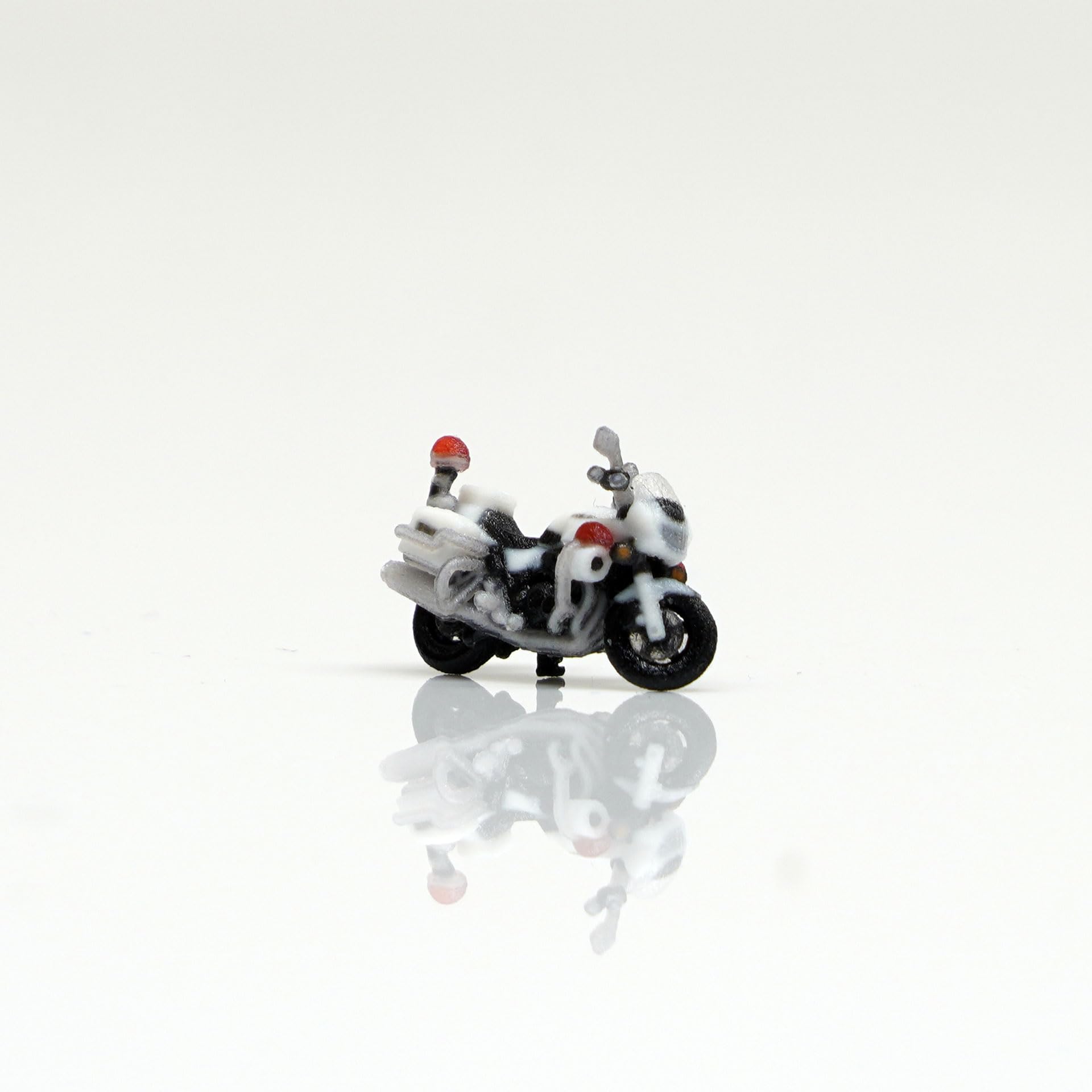 Amazon.co.jp: HT150-00003 modeleal 日本警察 1/150 白バイA