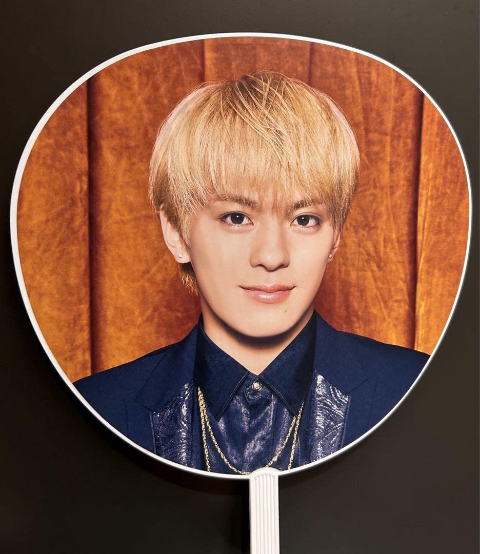 Amazon.co.jp: Travis Japan 松倉海斗 THE SHOW うちわ : ホーム＆キッチン