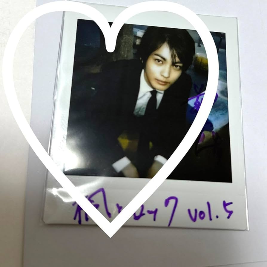 Amazon.co.jp: 13日 中 神尾楓珠 サイン入りチェキ : おもちゃ