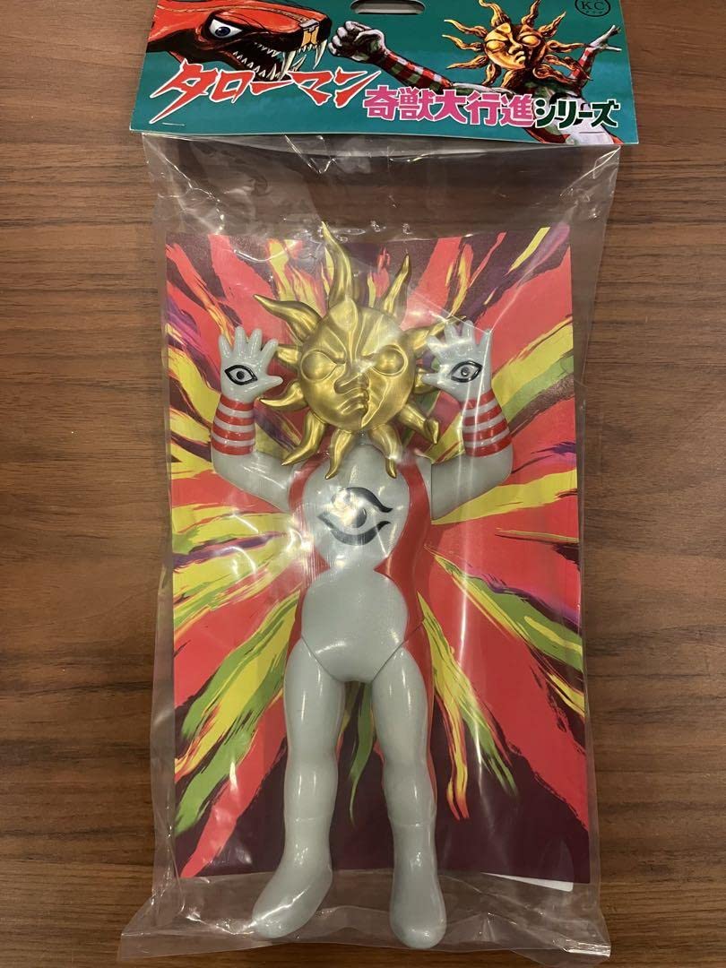 Amazon.co.jp: 超復刻版 タローマン ソフビ人形 フィギュア 岡本太郎