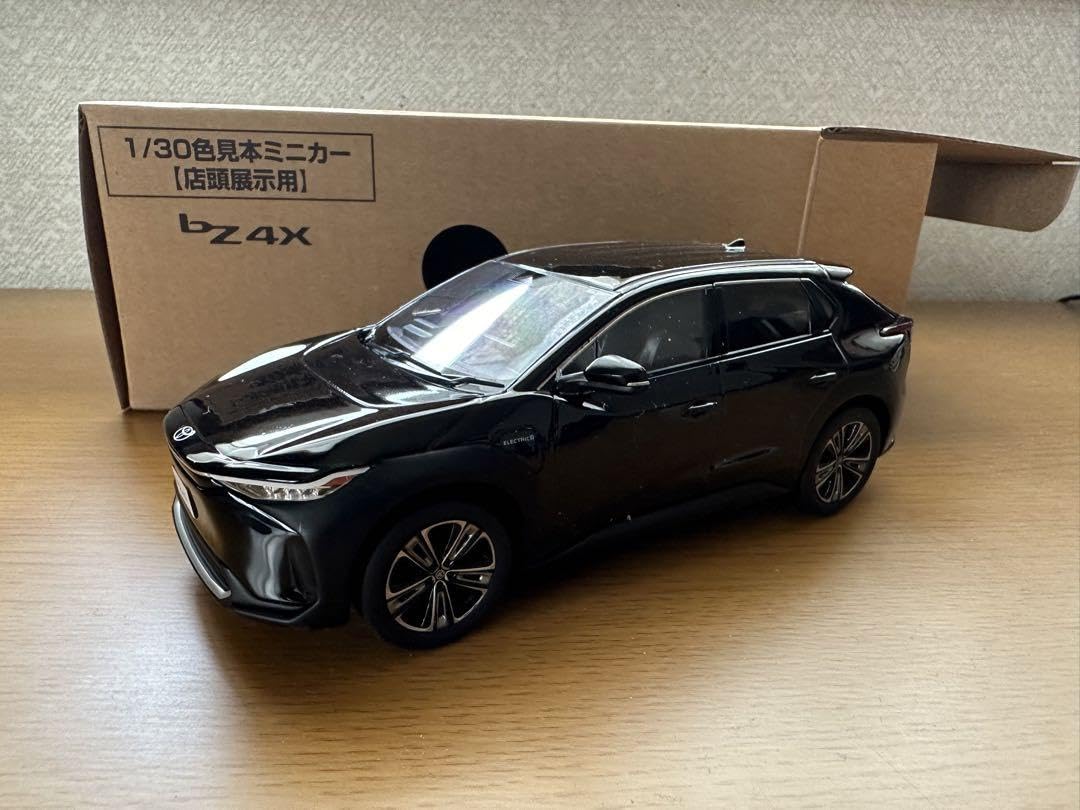 Amazon.co.jp: トヨタ bZ4X カラーサンプル ミニカー : おもちゃ