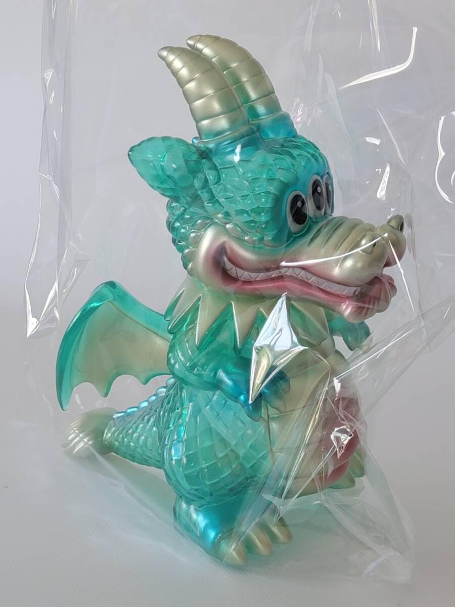 Amazon.co.jp: 三眼龍神 カームドラゴン クリアエメラルド -eyed