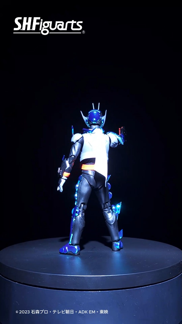 Amazon.co.jp: TAMASHII NATIONS S.H.フィギュアーツ 仮面ライダーガッ