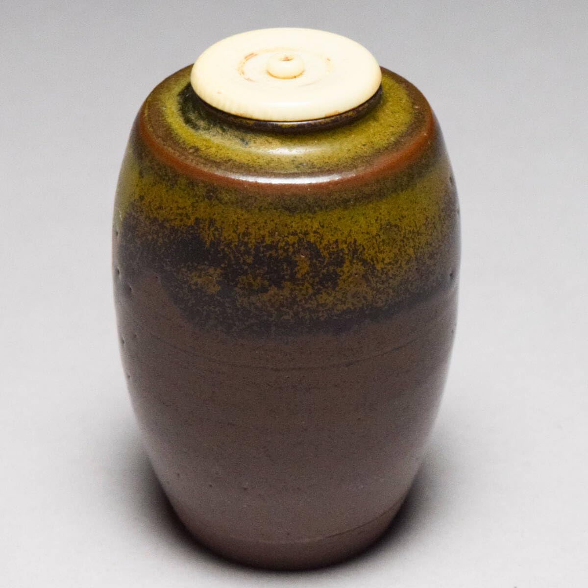 中世から続く名窯、丹波焼、市野信水の壺とおまけの花瓶