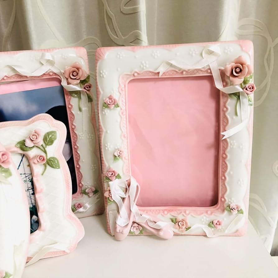 Amazon.co.jp: Cosmos Gifts 写真立てバラ バレエシューズ 高級陶磁器