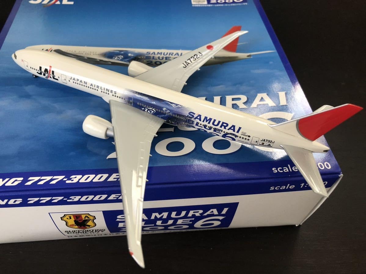Amazon.co.jp: herpa 1/400 B777-300ER JAL 日本航空 SAMURAI BLUE
