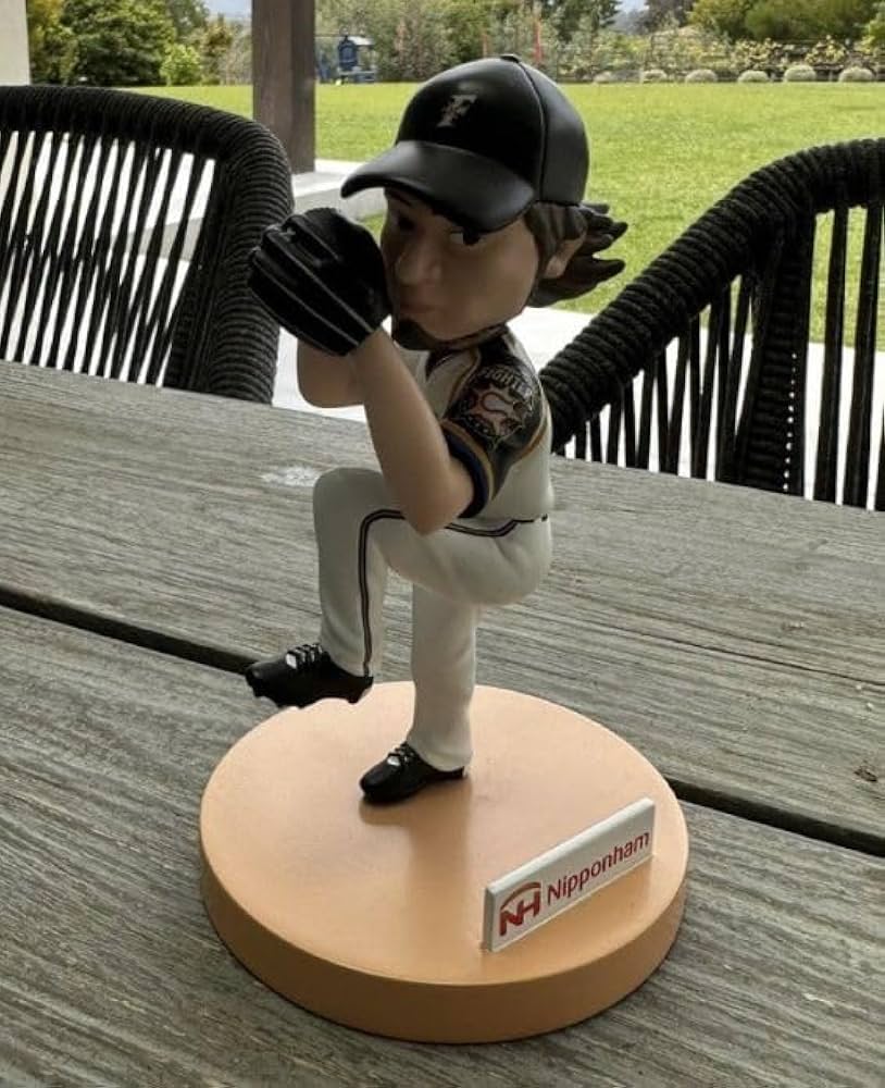 Amazon.co.jp: 北海道日本ハムファイターズ ボブルヘッド フィギュア